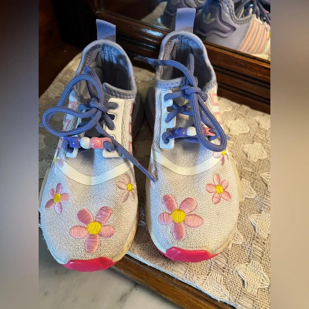 ADIDAS x Disney Pixar Monster's Inc. Boo NM R1 Embroidered Floral Sneakers Sz 11